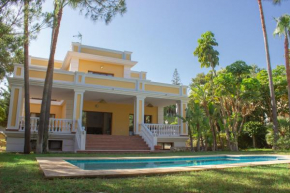 Villa Imperial - Empire Chalet in Marbella